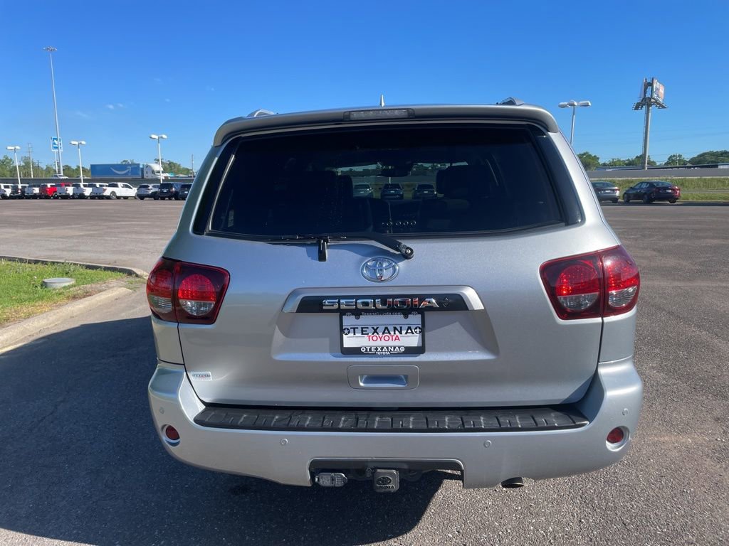 Used 2020 Toyota Sequoia Platinum AWD/4WD image 6