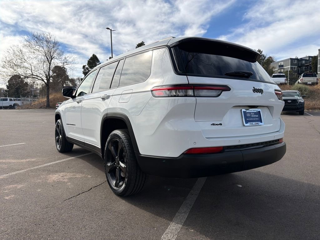 Used 2023 Jeep Grand Cherokee L Laredo image 5