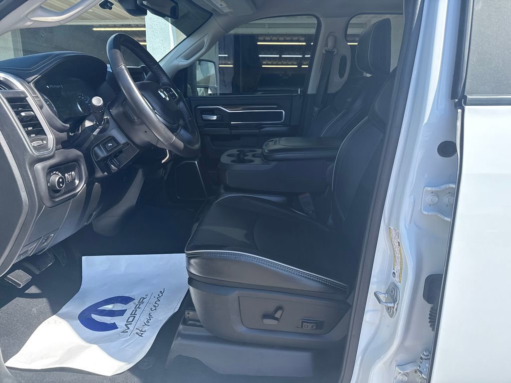 Used 2024 RAM 2500 Laramie AWD/4WD image 9