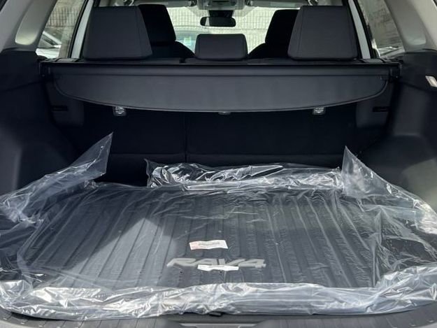 New 2025 Toyota RAV4 XLE image 40