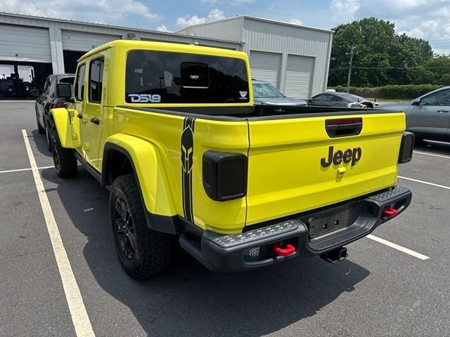 Used 2023 Jeep Gladiator Rubicon w/ Cold Weather Group AWD/4WD image 7