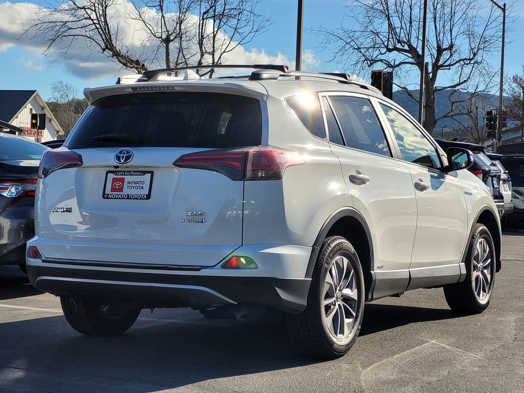 Used 2017 Toyota RAV4 XLE w/ Convenience Package image 5