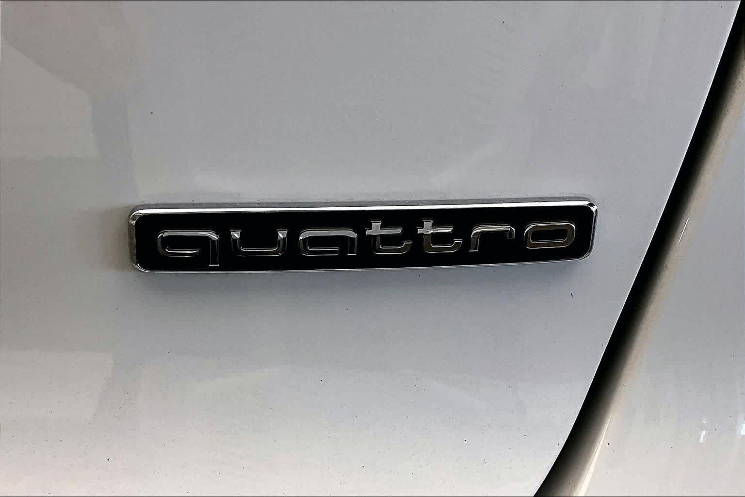 Certified 2025 Audi Q4 e-tron Premium Plus w/ Premium Plus AWD/4WD image 9