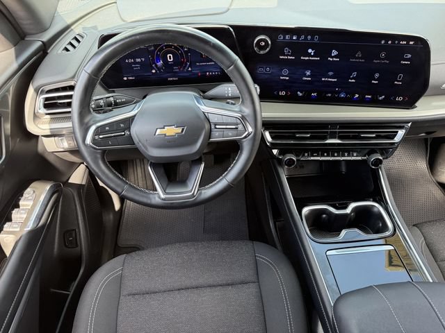 Used 2024 Chevrolet Traverse LS FWD image 13