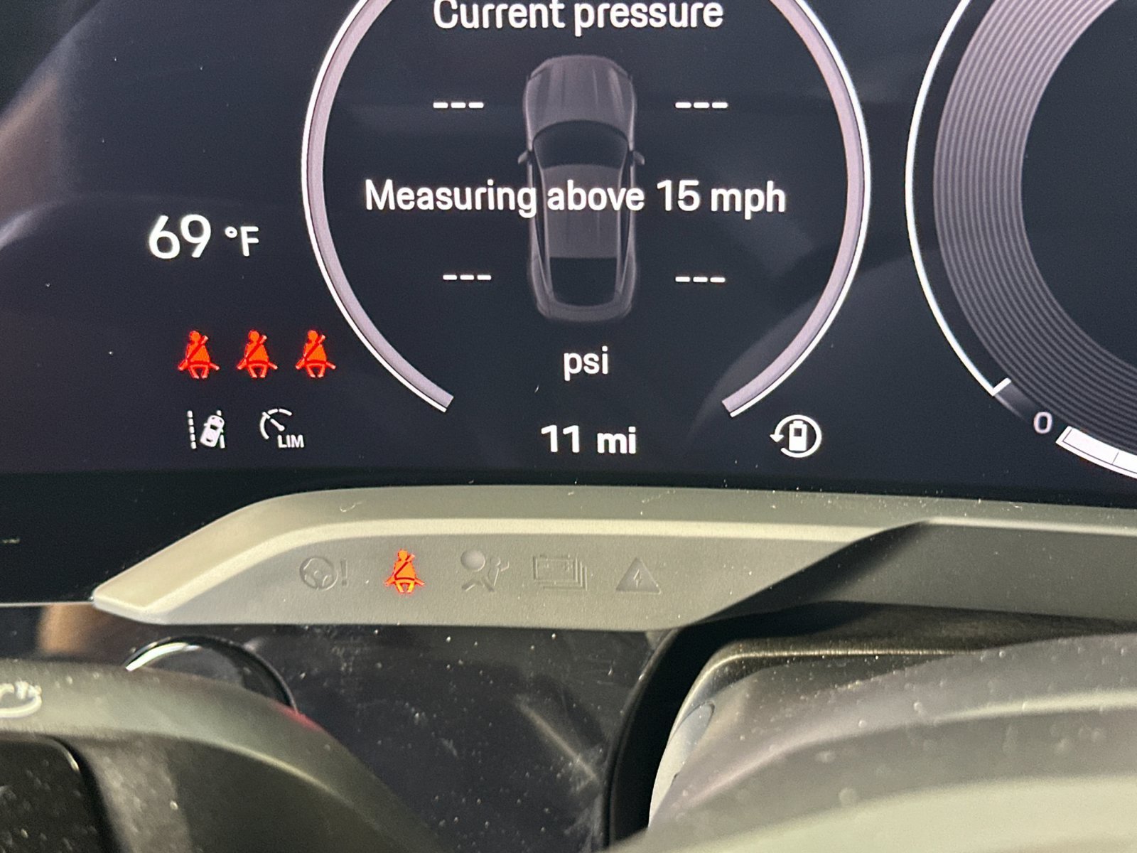 New 2026 Porsche Taycan AWD/4WD image 31