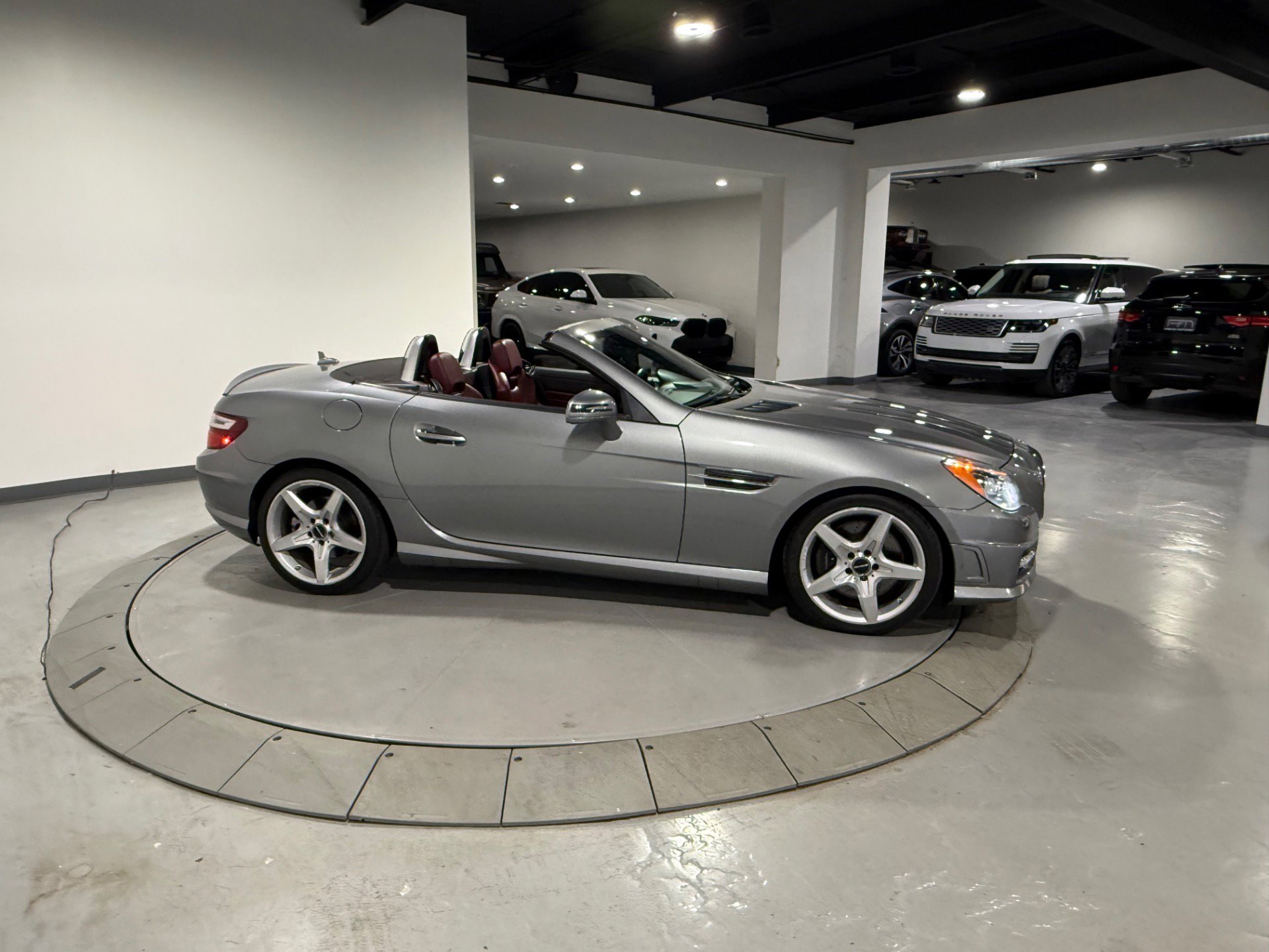 Used 2015 Mercedes-Benz SLK 350 image 12