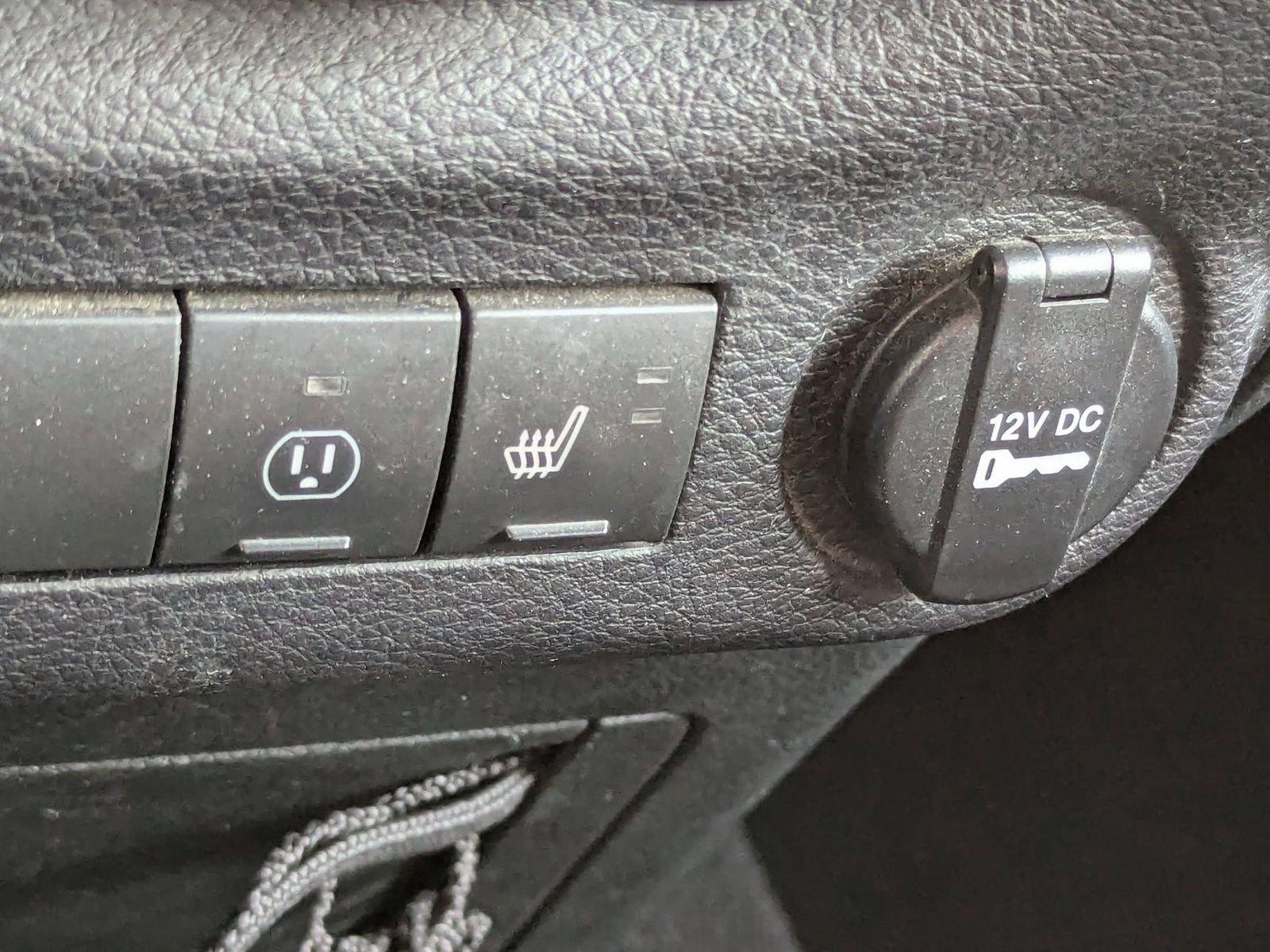 Used 2017 Jeep Wrangler Unlimited Sahara image 28