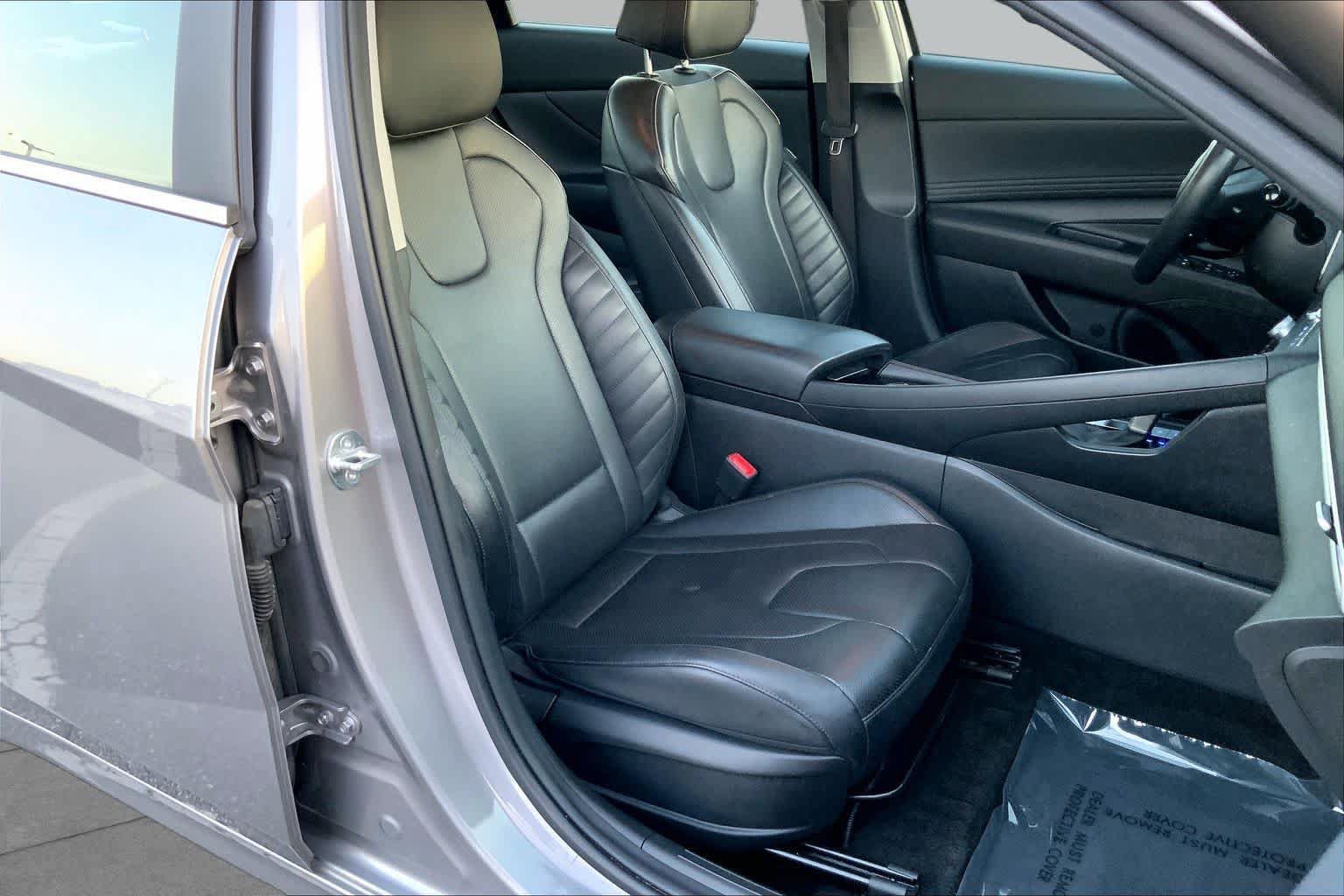 Used 2024 Hyundai Elantra Limited FWD image 8
