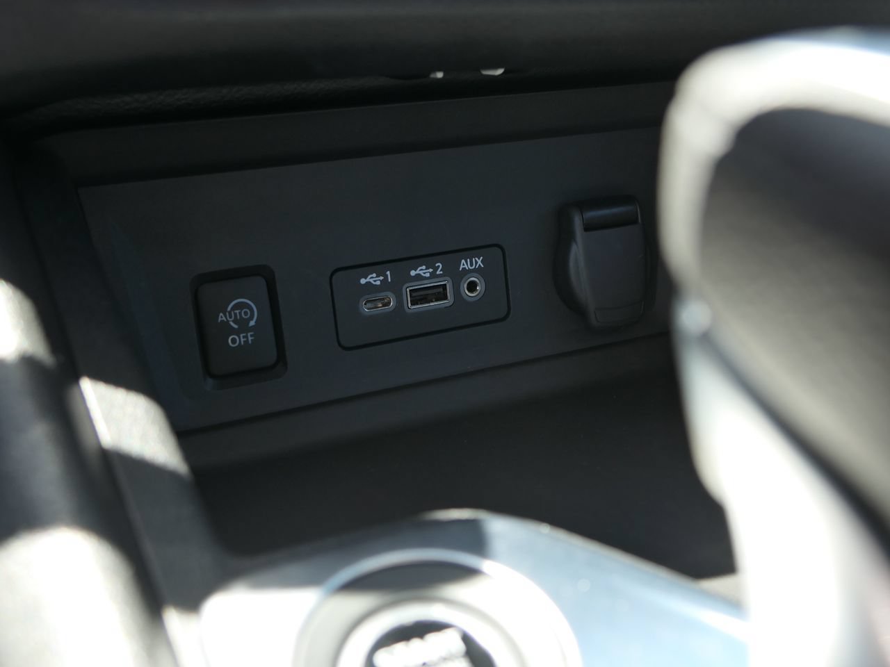 Used 2024 Nissan Sentra SV FWD image 20