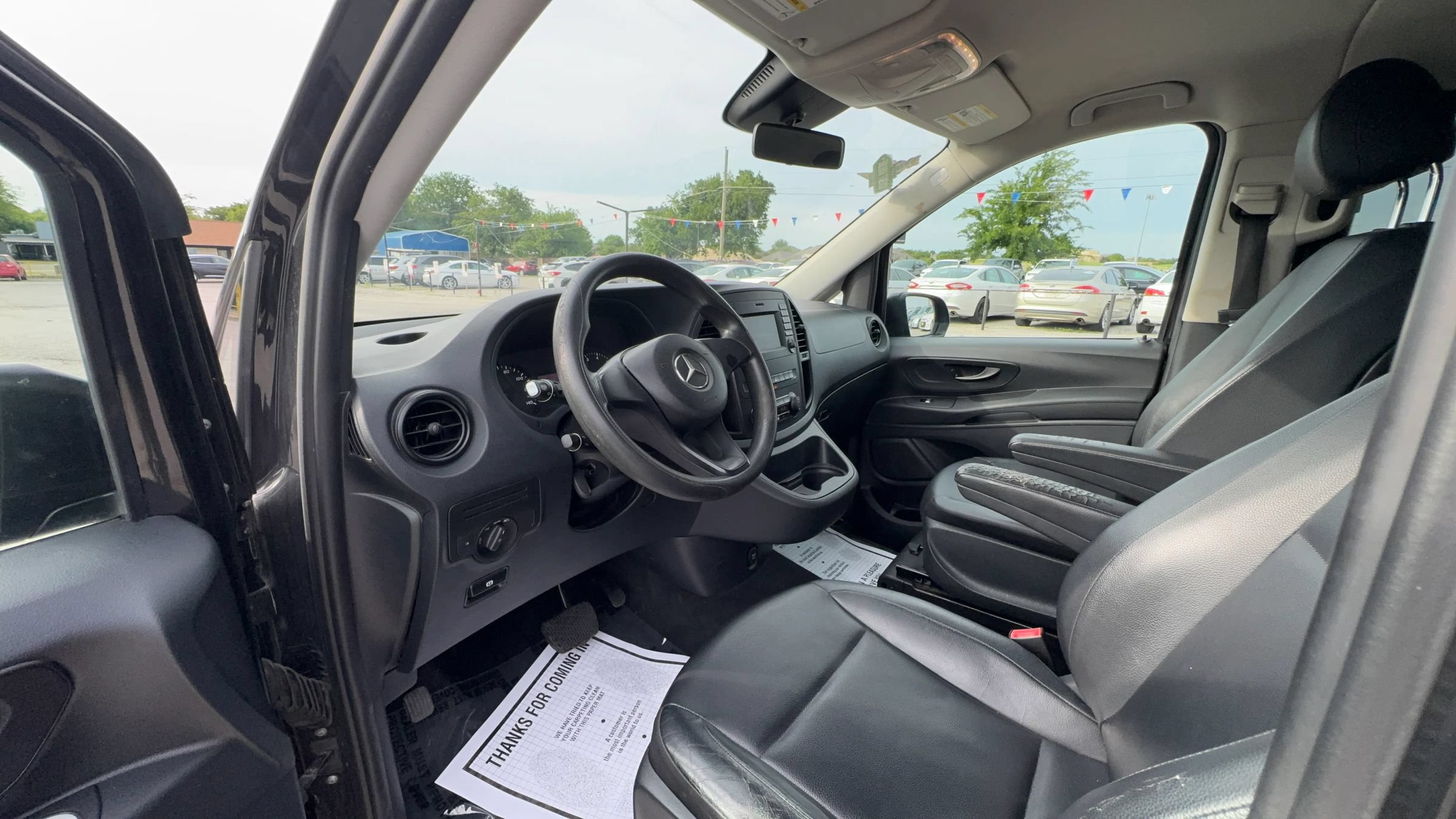 Used 2018 Mercedes-Benz Metris Passenger image 11
