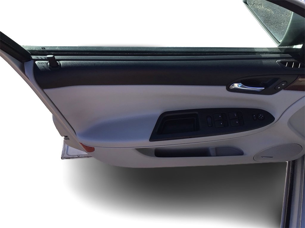 Used 2006 Chevrolet Impala LTZ image 20