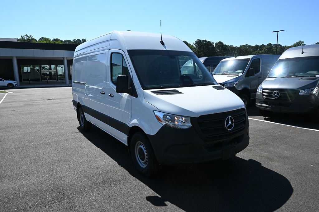 Used 2025 Mercedes-Benz Sprinter 2500 image 23