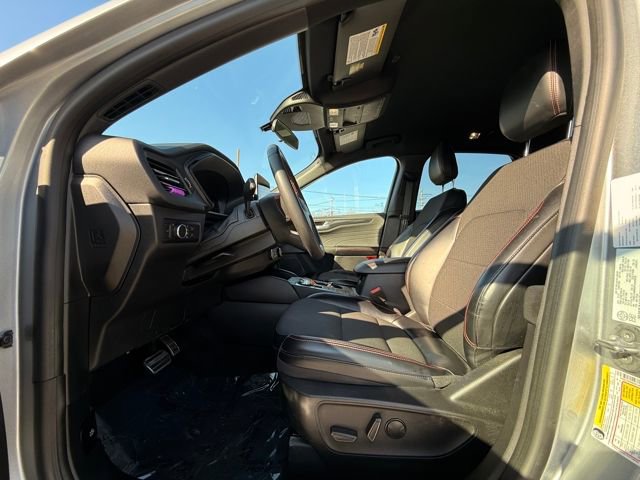 Used 2023 Ford Escape ST-Line image 24