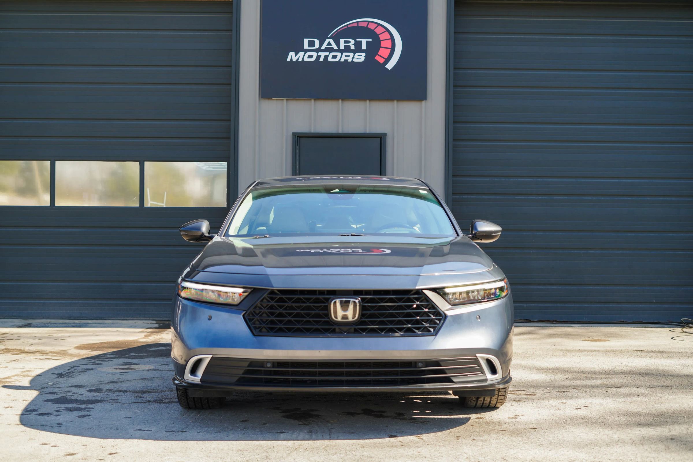 Used 2023 Honda Accord Touring image 2