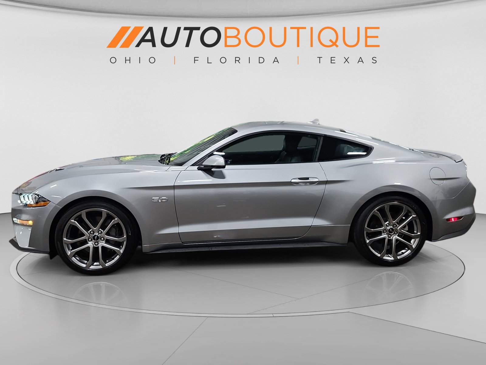 Used 2021 Ford Mustang GT Premium w/ Equipment Group 401A RWD image 2