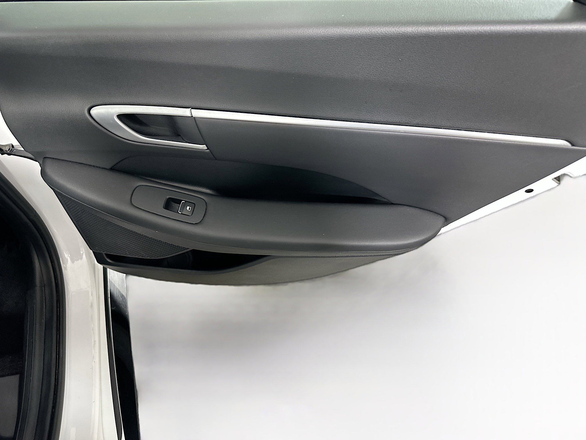 Used 2025 Hyundai Sonata SEL FWD image 28