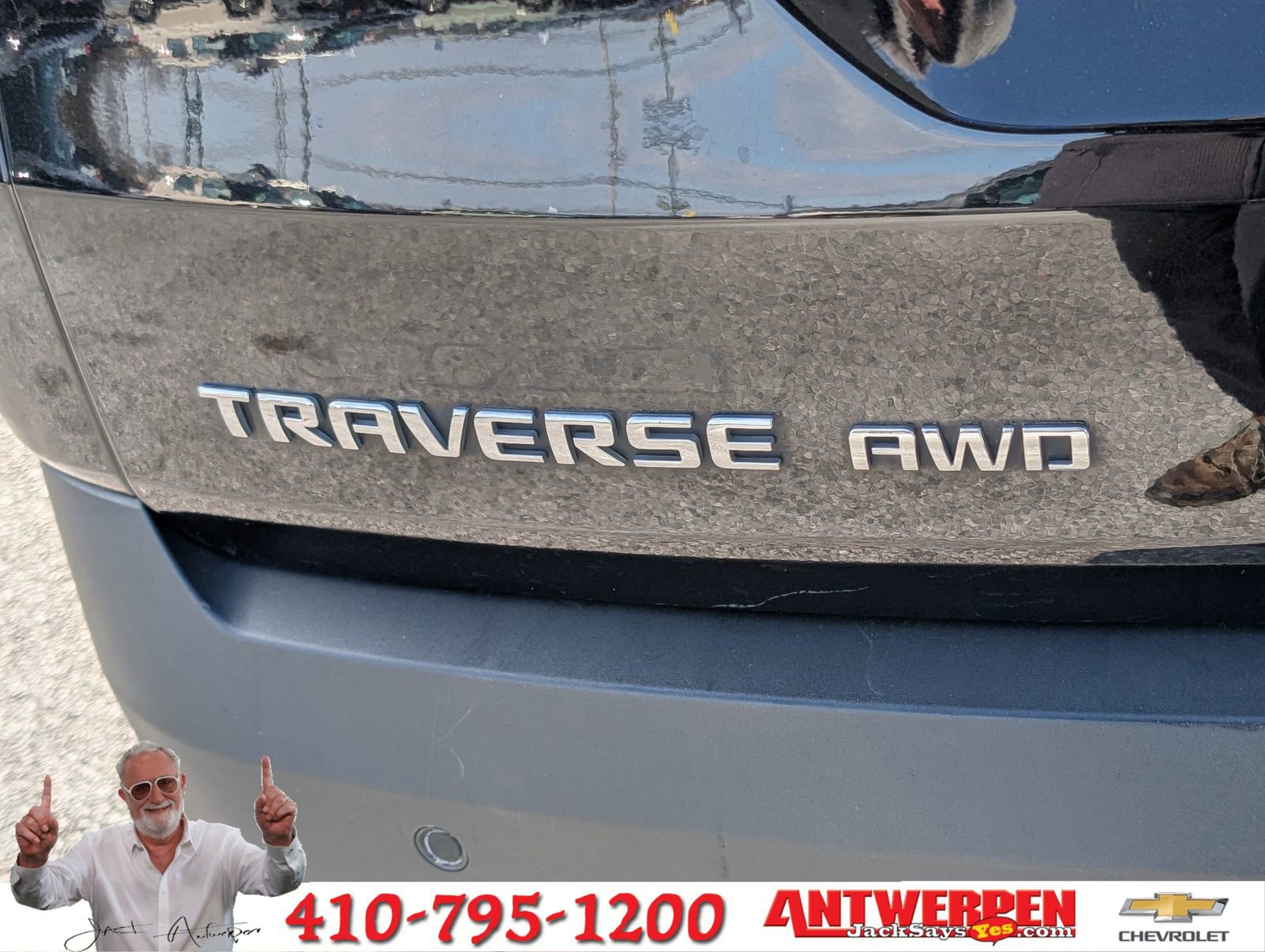 Used 2020 Chevrolet Traverse LT w/ LT Premium Package image 9