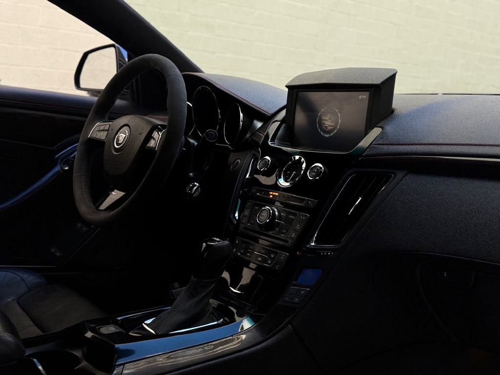 Used 2015 Cadillac CTS V image 31