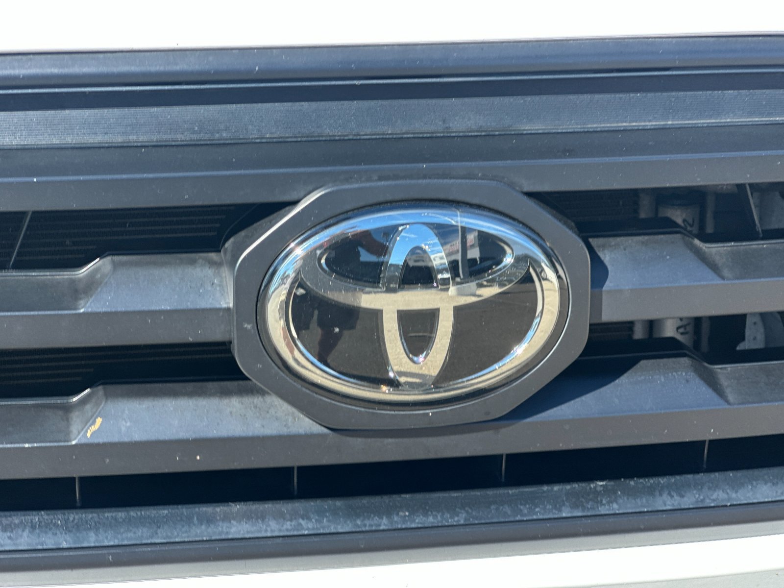 Used 2022 Toyota Tacoma SR w/ SR Convenience Package RWD image 36