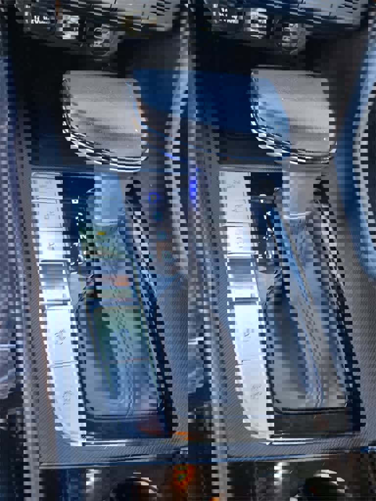 Used 2024 Hyundai Elantra Limited image 14