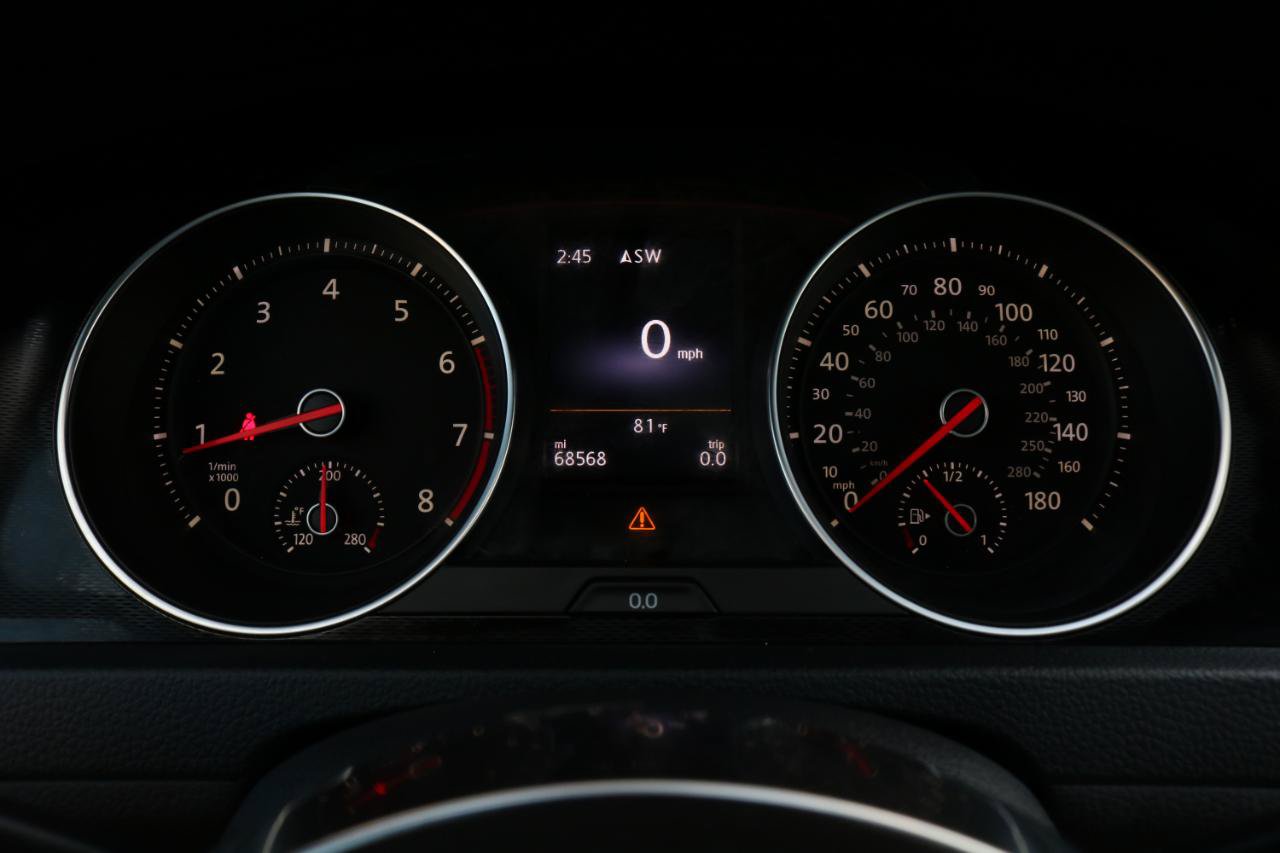Used 2015 Volkswagen GTI SE w/ Lighting Package (SEL) FWD image 29