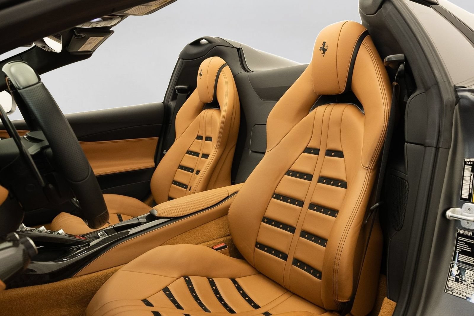 Used 2021 Ferrari 812 GTS RWD image 7