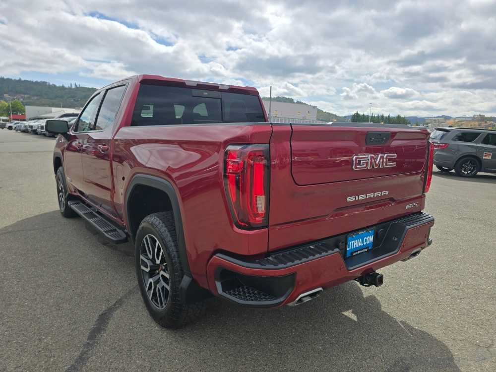 Used 2020 GMC Sierra 1500 AT4 w/ AT4 Premium Package AWD/4WD image 3