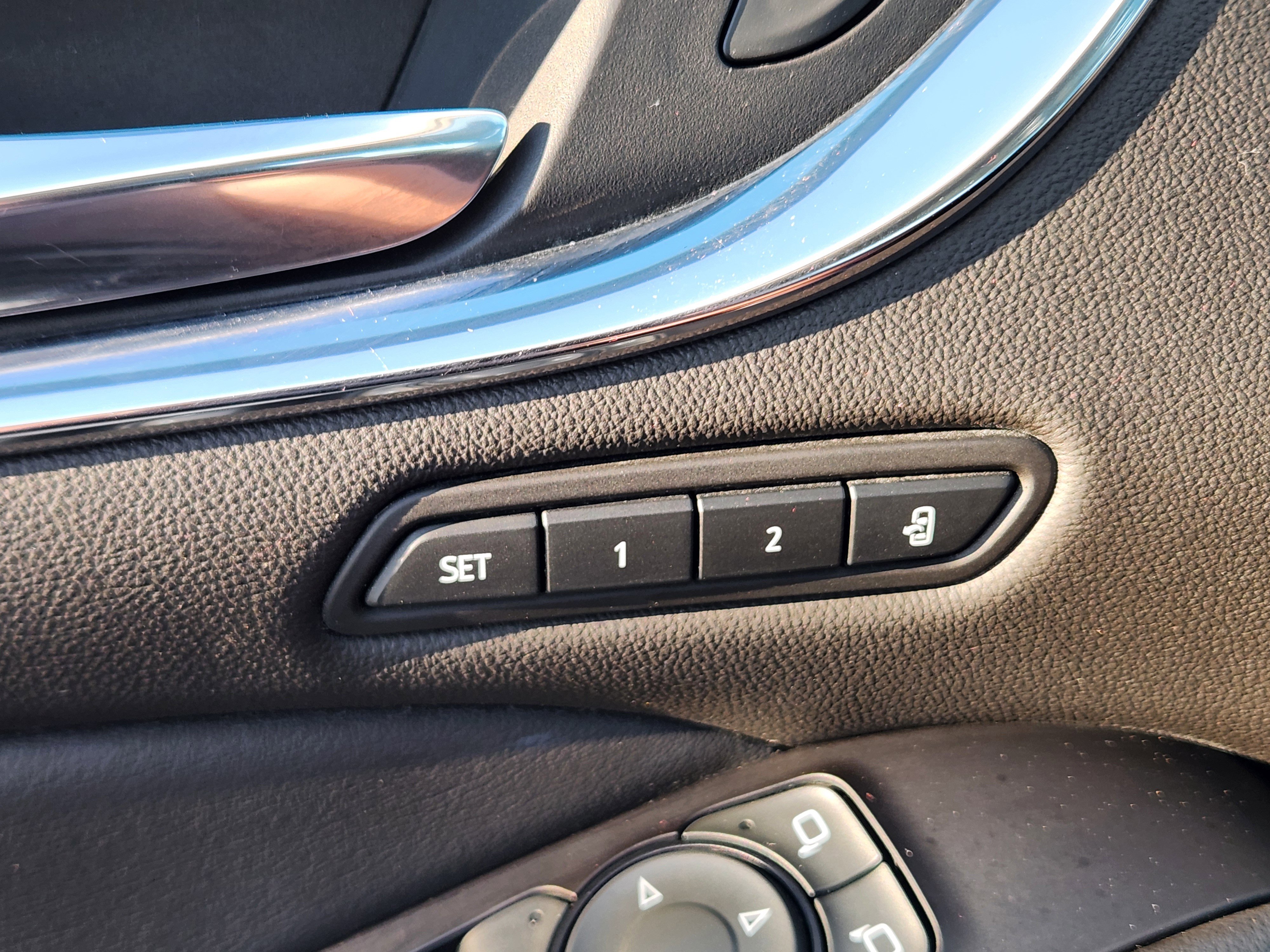 Used 2019 Buick Enclave Avenir w/ Avenir Technology Package image 28