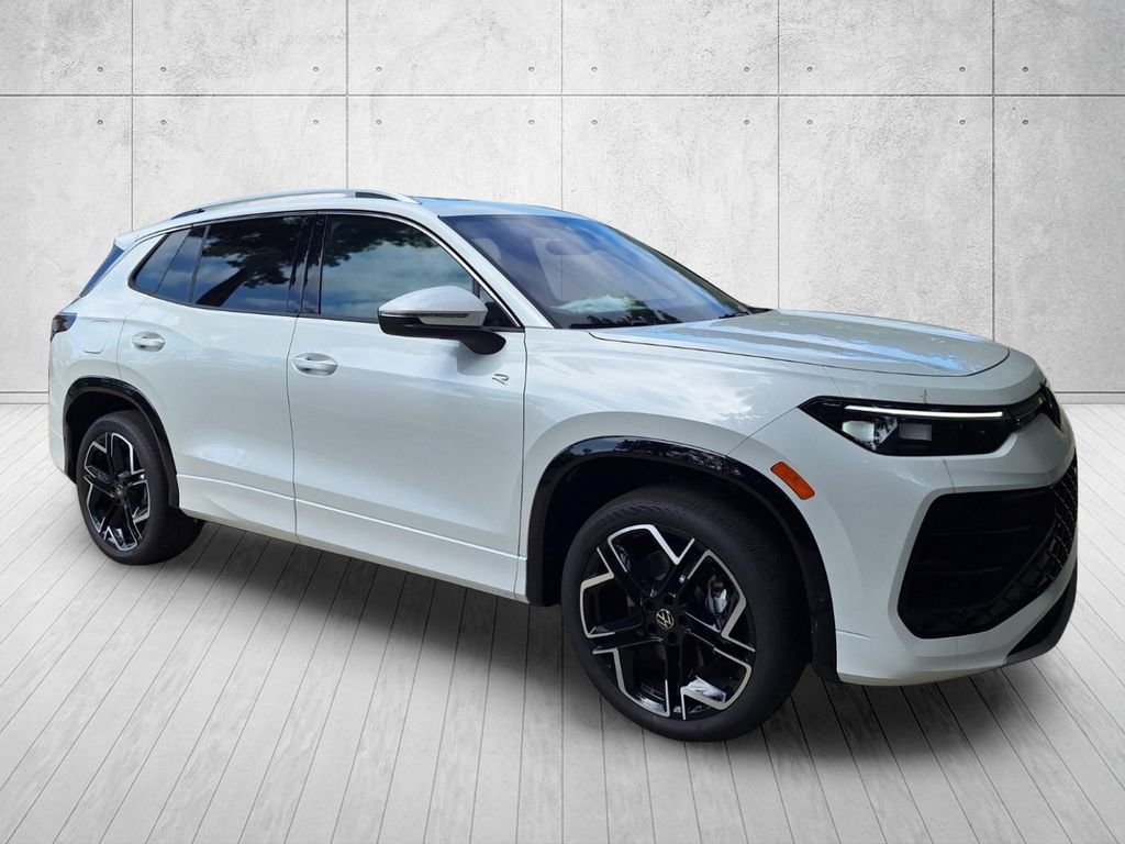 New 2026 Volkswagen Tiguan SEL R-Line AWD/4WD image 3