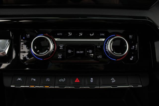 New 2026 GMC Sierra 1500 AT4 w/ AT4 Premium Package image 8