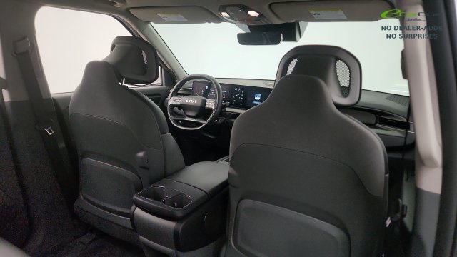 Used 2024 Kia EV9 Light Long Range RWD image 42