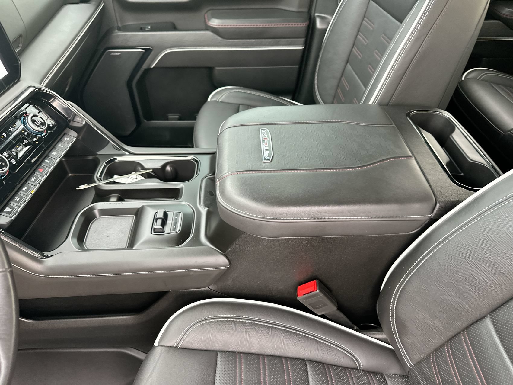 Used 2024 GMC Sierra 2500 AT4X AWD/4WD image 21