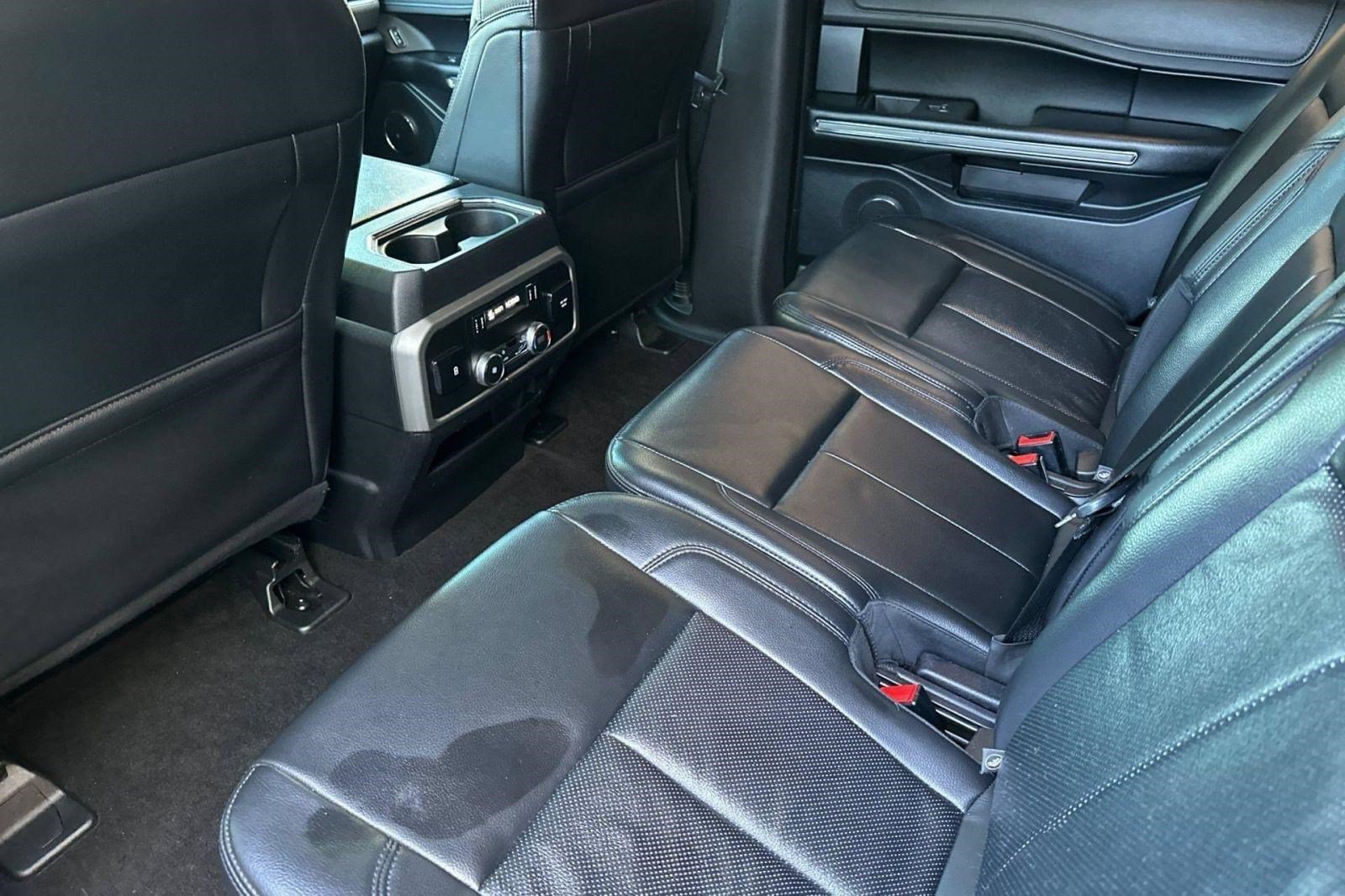 Used 2020 Ford Expedition XLT w/ Equipment Group 202A RWD image 25