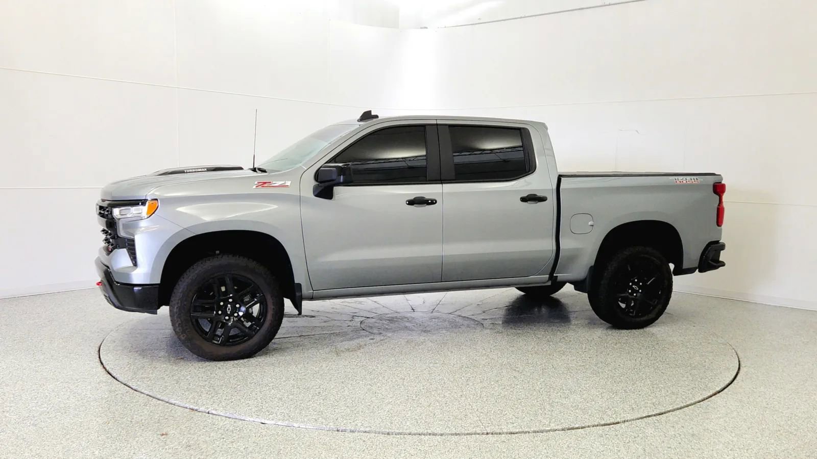Used 2025 Chevrolet Silverado 1500 LT Trail Boss image 4