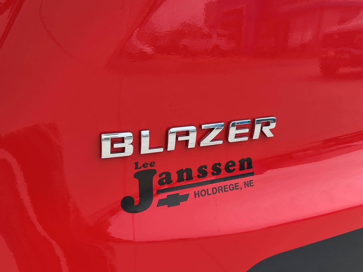 Used 2023 Chevrolet Blazer LT w/ Convenience Package FWD image 9