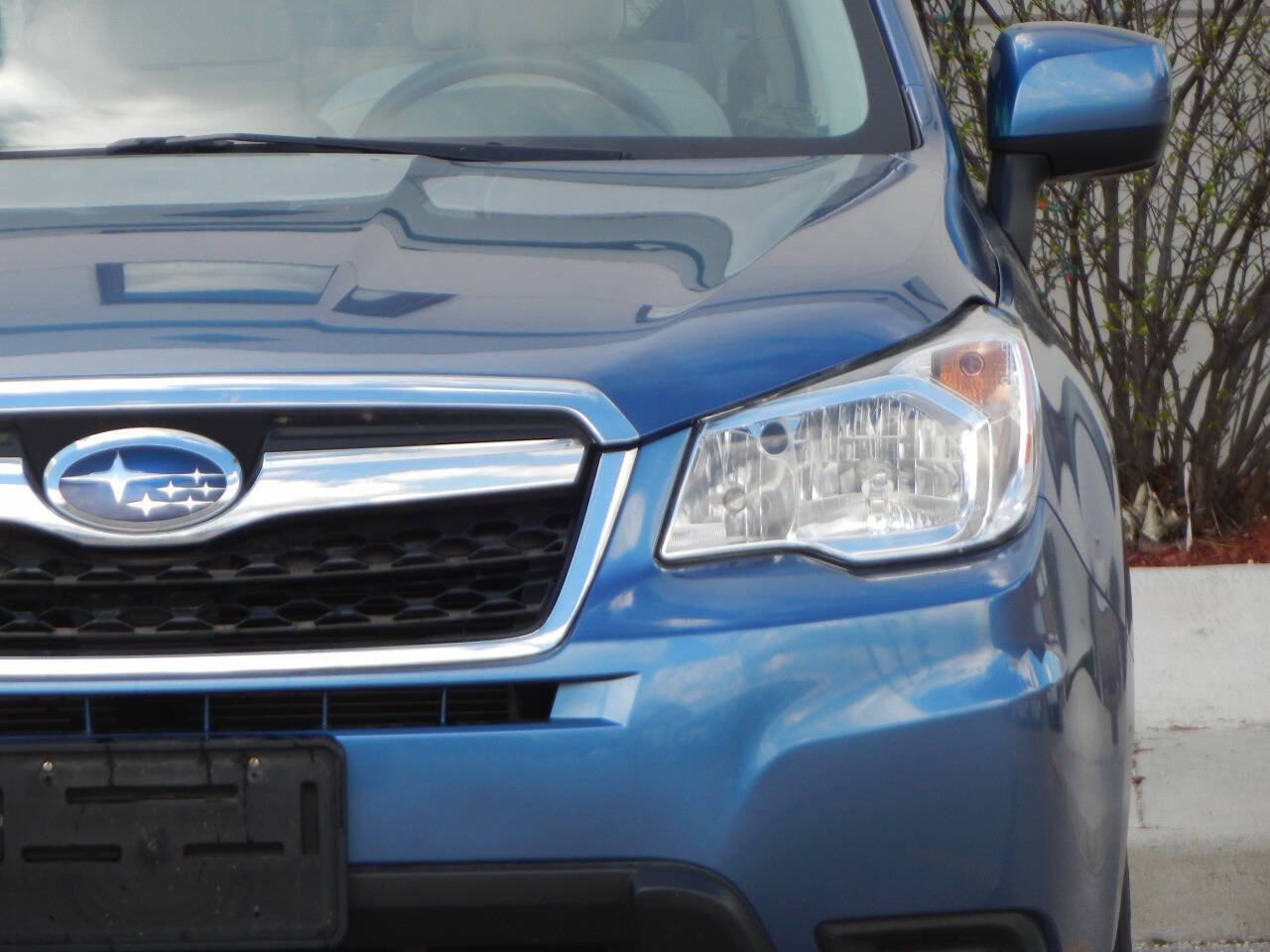 Used 2015 Subaru Forester 2.5i Premium AWD/4WD image 9