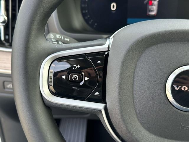 New 2026 Volvo XC90 B6 Plus w/ Protection Package Premier image 23