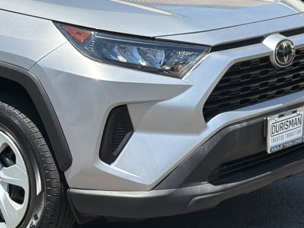 Used 2019 Toyota RAV4 LE w/ All Weather Liner Package AWD/4WD image 5