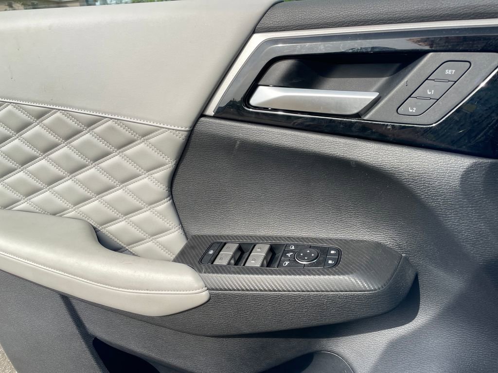 Used 2023 Mitsubishi Outlander SEL AWD/4WD image 15