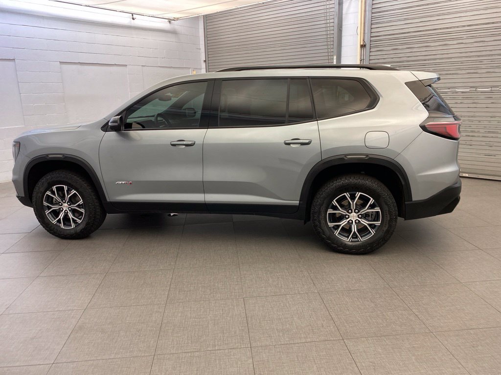 Used 2025 GMC Acadia AT4 AWD/4WD image 5