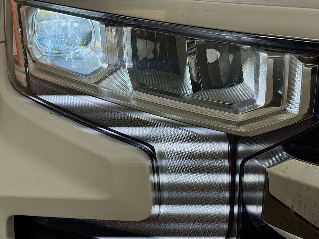 Used 2023 Chevrolet Silverado 1500 LT w/ Z71 Off-Road Package image 34