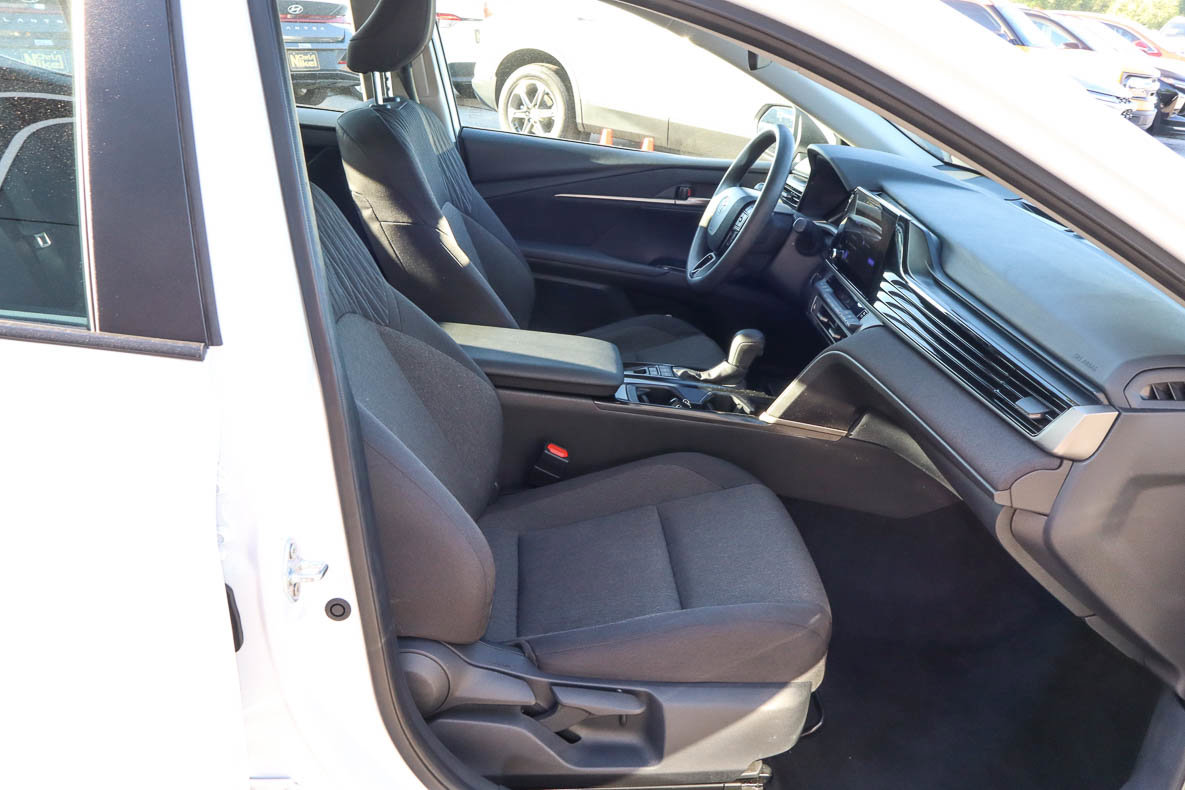 Used 2025 Toyota Camry LE FWD image 23