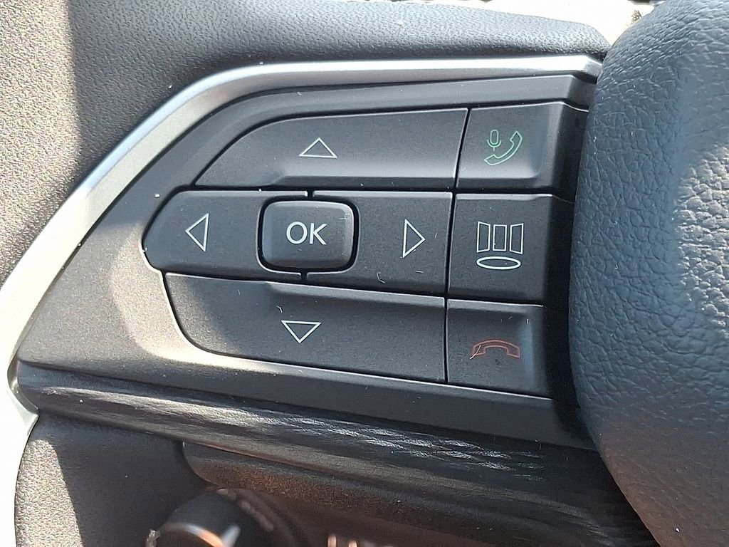 New 2025 Jeep Grand Cherokee L Laredo w/ Luxury Tech Group I image 44