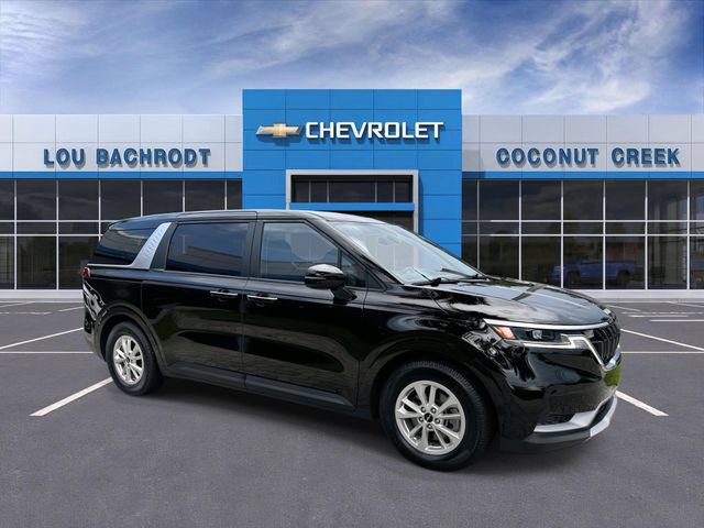 Used 2024 Kia Carnival LX FWD image 2