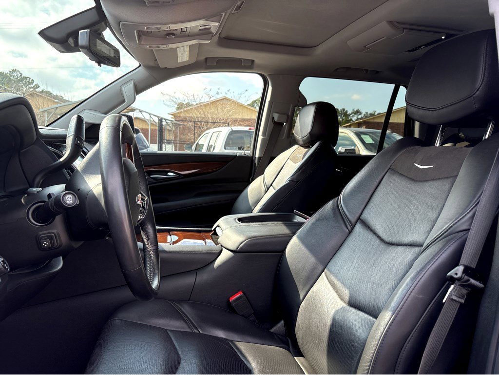 Used 2020 Cadillac Escalade Luxury image 20