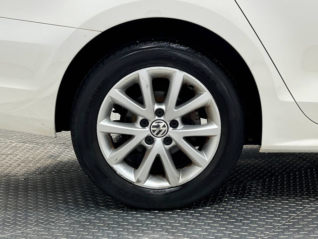 Used 2012 Volkswagen Jetta SE FWD image 34