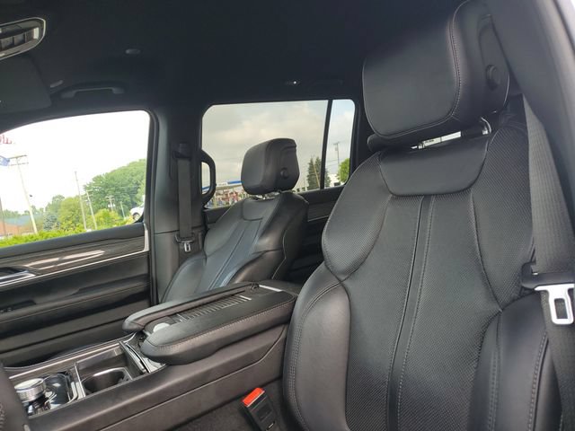 Used 2022 Jeep Wagoneer Series II AWD/4WD image 12