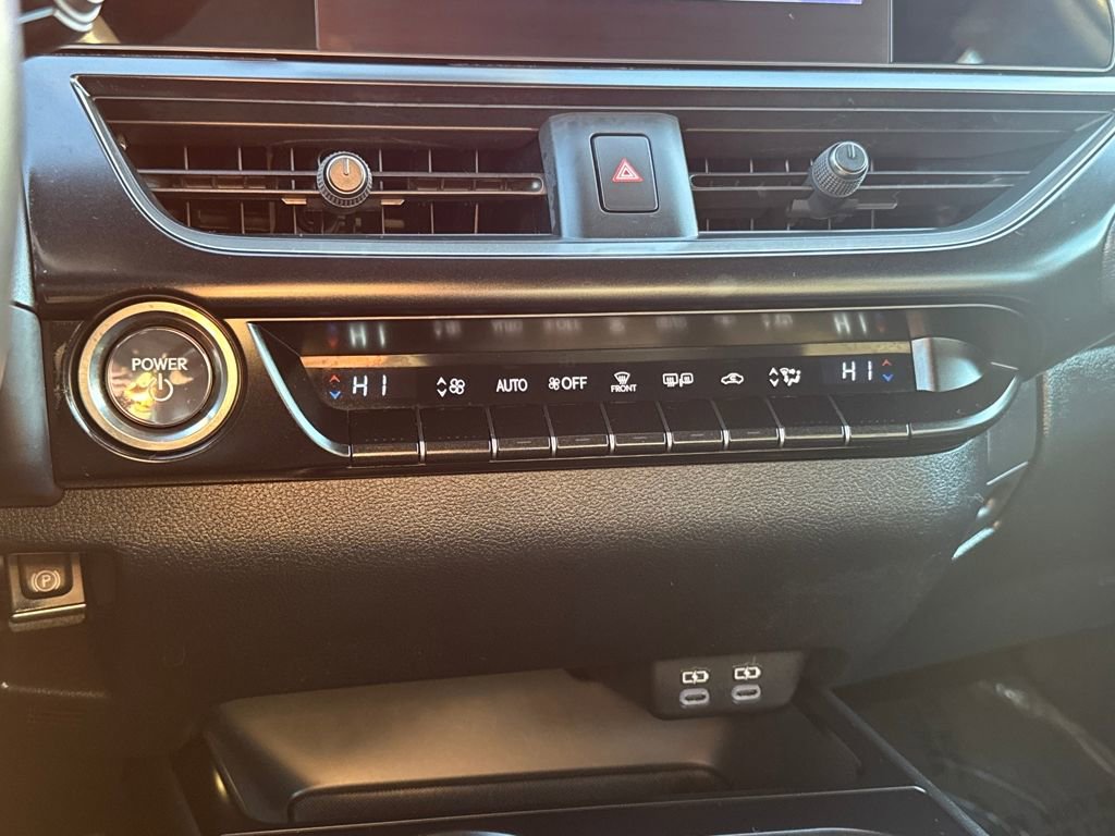 Used 2023 Lexus UX 250h AWD image 24