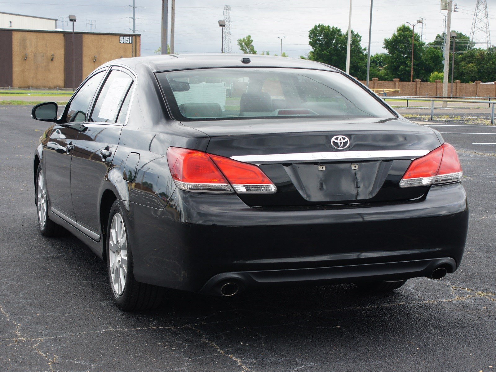 Used 2012 Toyota Avalon FWD image 12