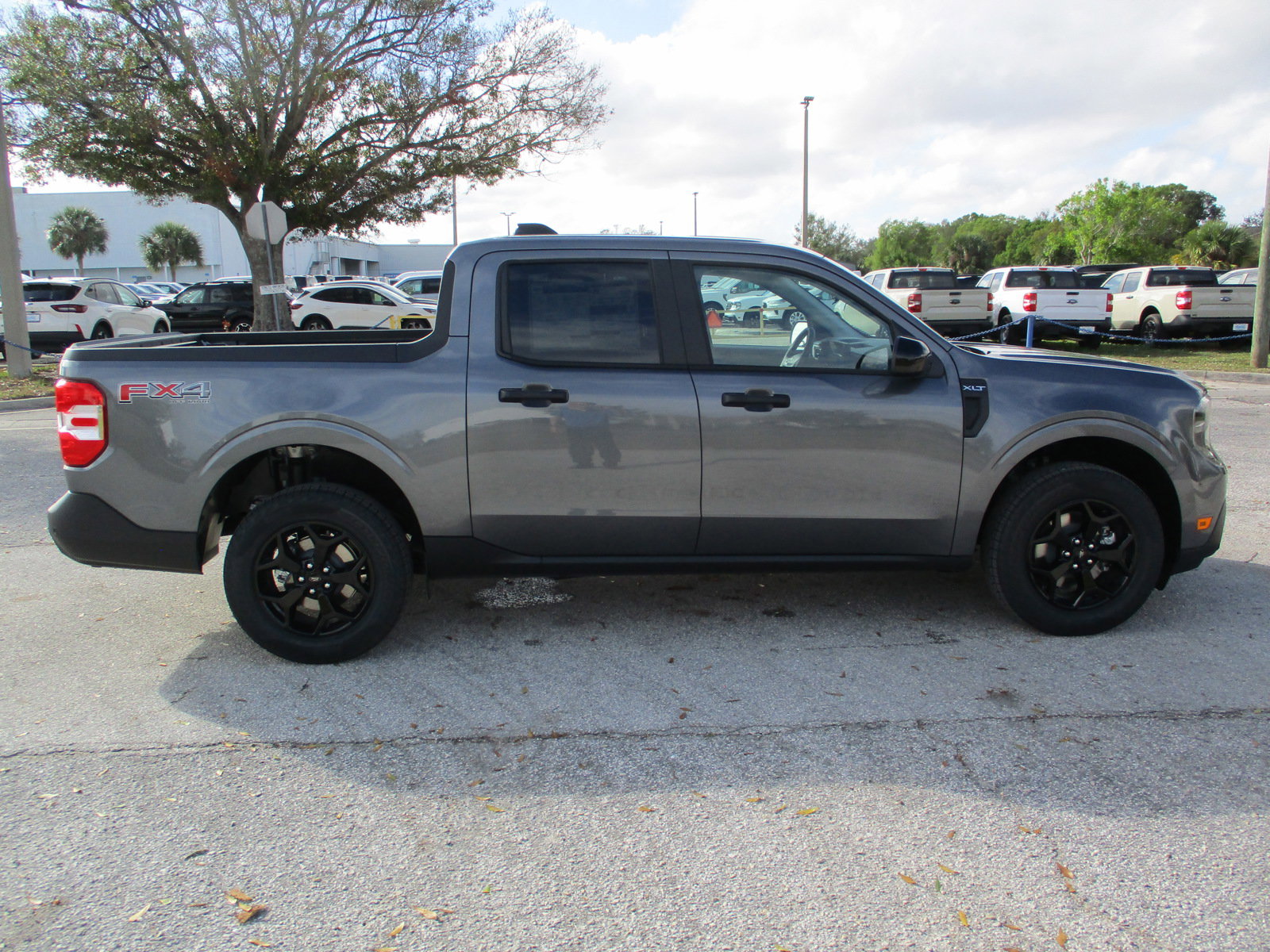 New 2025 Ford Maverick XLT w/ XLT Luxury Package image 8